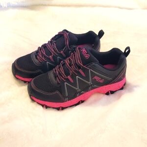 FILA Womens ALLTERRAIN Black And Hot Pink Tennis Shoes Size 7.5